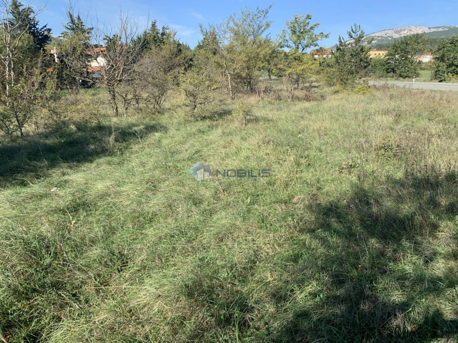 Istra, Buzet, građevinsko zemljište 980m2 - 2