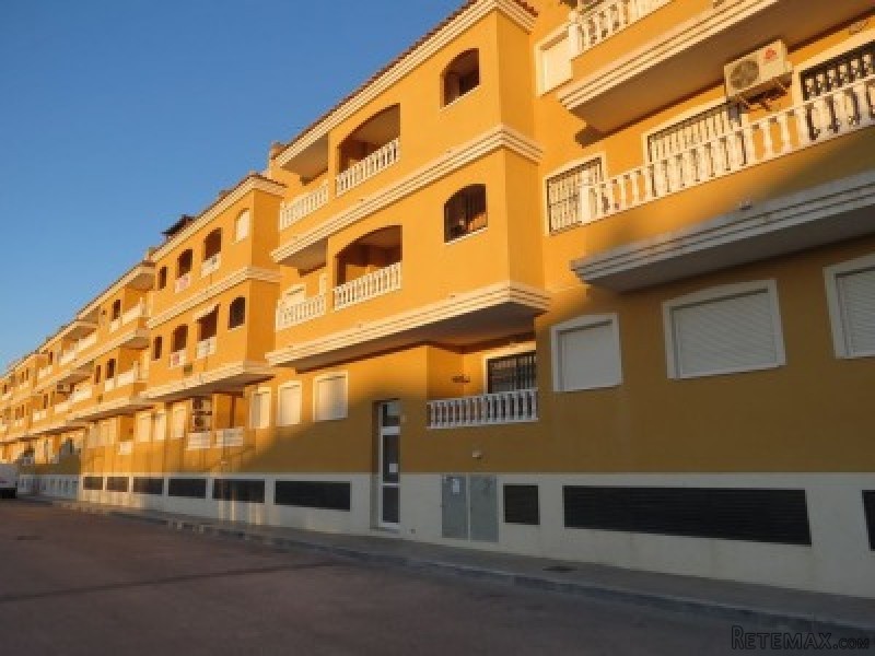 2 bedroom, 2 bathroom Apartment, (build..