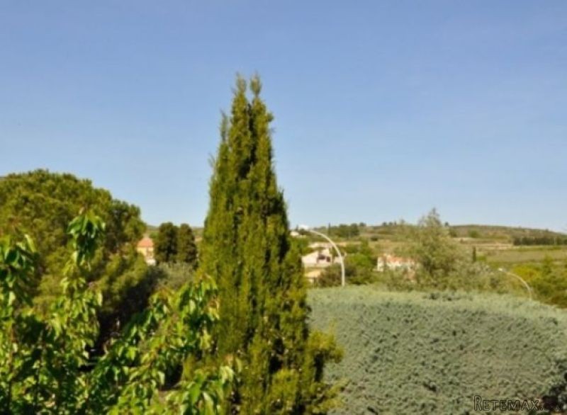 Villa on The Edge of a Picturesque..