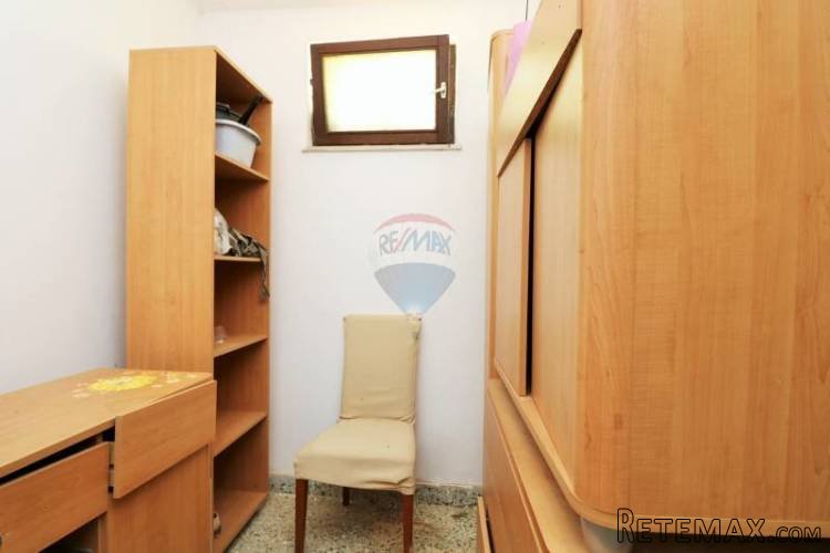 Štinjan, građevinsko zemljište sa priključkom struje i vode - 5