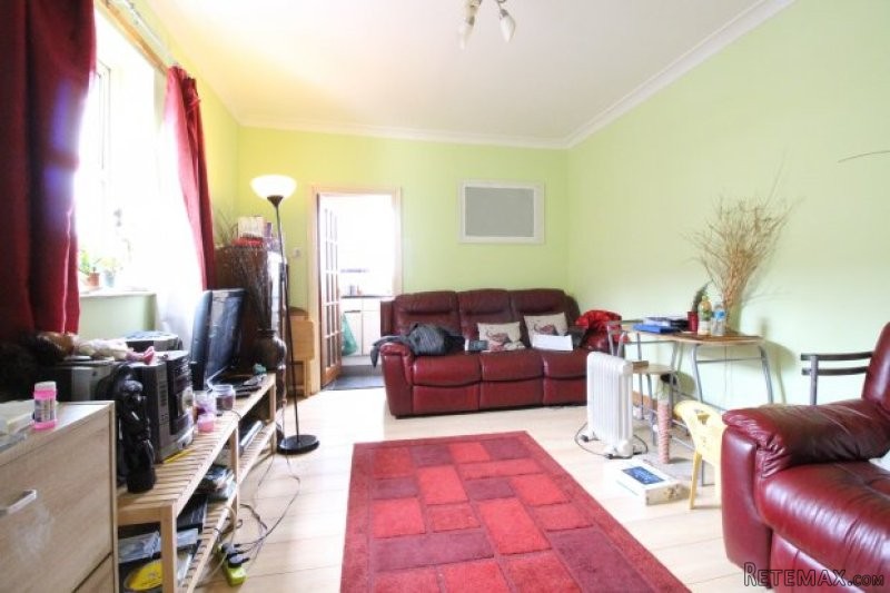 2 bedroom, Flat house for sale - 2