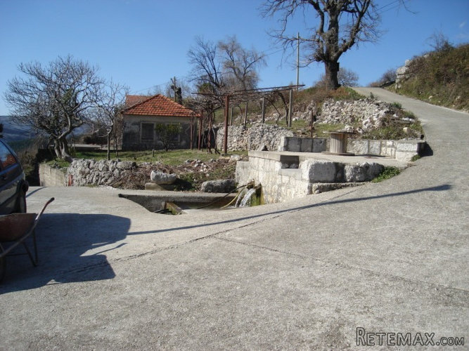 Kuca na prodaju - 10