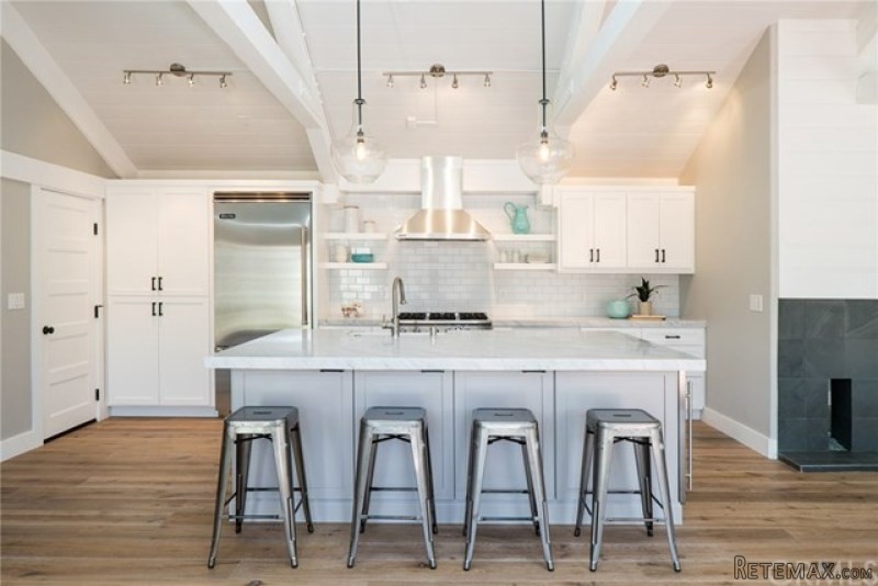 23682 Sidney Bay - 2