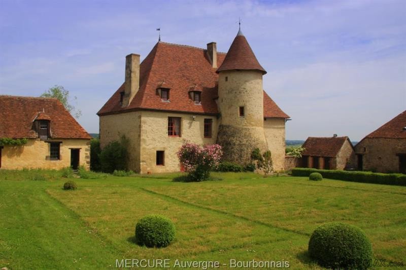 6 bedroom Castle For Sale: 03500..