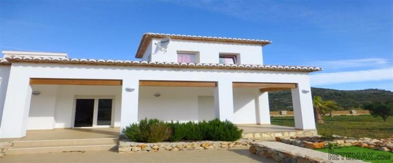 4 Bedrooms - Villa - Alicante - For Sale