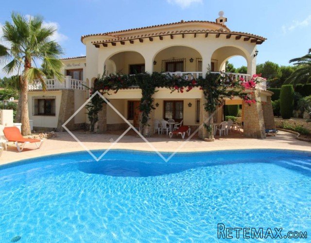 Charming Mediterranean style villa located in one of.. - 2