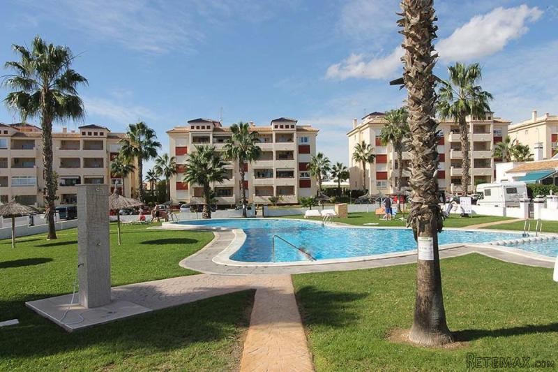 Corner apartment with pool Playa..