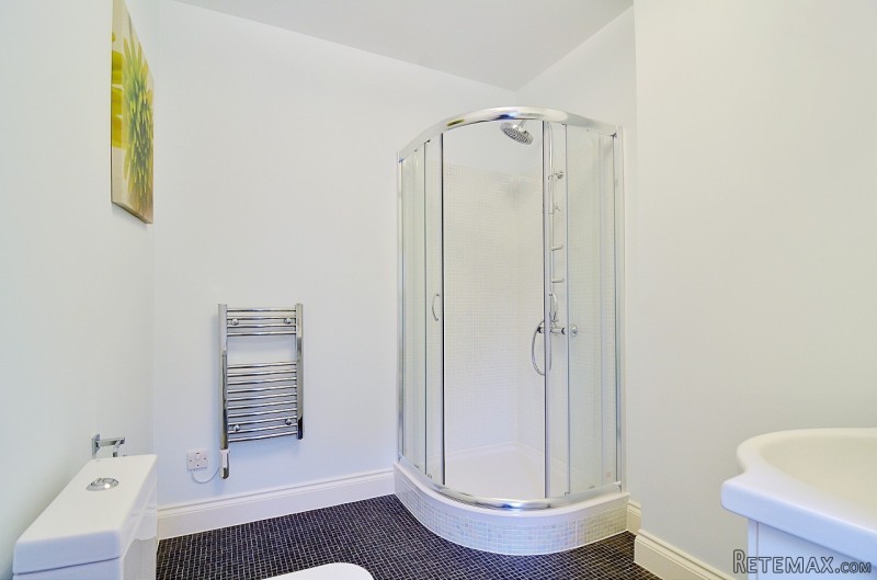 A Smart And Bright Studio Flat With A.. - 2