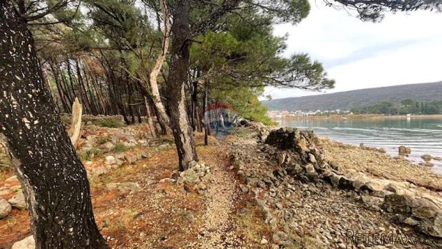 Krk - zemljište na samom moru,1397 m2