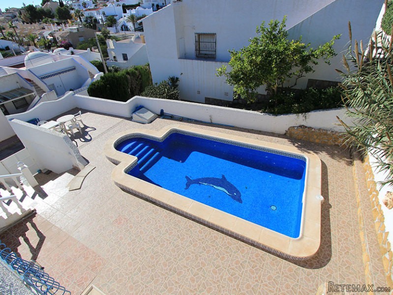 4 Bedrooms Villa For Sale - 2