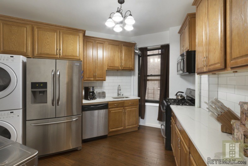 4 bedroom Apartment For Sale: 870.. - 2