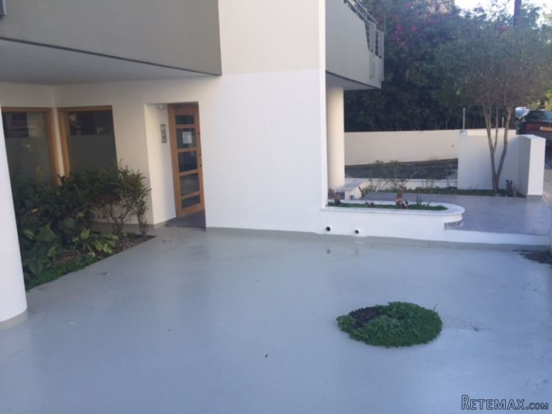 Spacious two bedroom apartment for sale.. - 2
