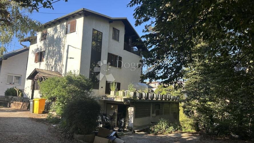 Prodaja stana Maksimir, 186,84m2, 5S, suteren