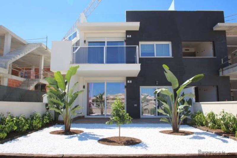 3 Bedroom 2 Bathroom Bungalow In.. - 2