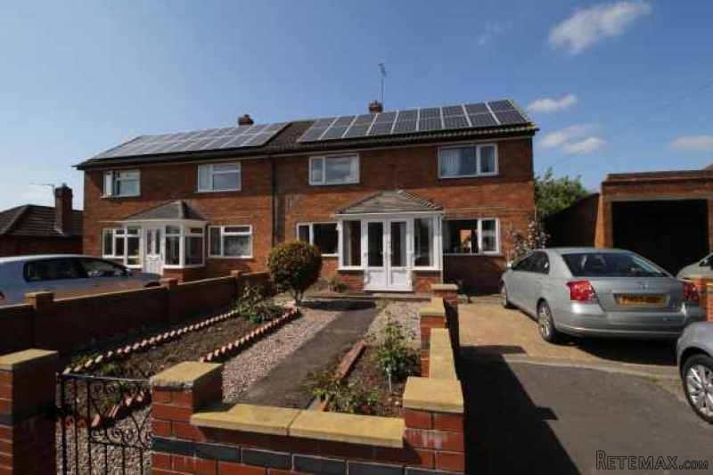 3 bedroom, Semi-detached House house..