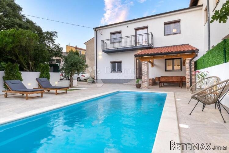 TOP PONUDA – KUĆA S BAZENOM, NOVI VINODOLSKI - 2