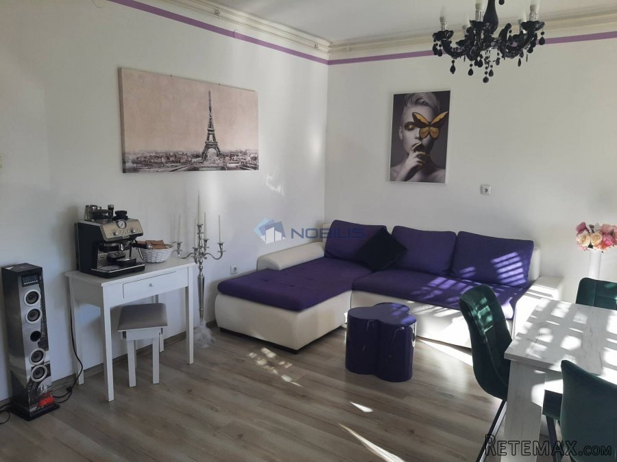 Zagreb, Stenjevec, 250m2 vrt, 93m2, vrlo ugodna obiteljska..