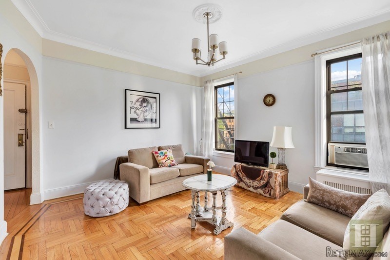 1 bedroom Apartment For Sale: 922.. - 2