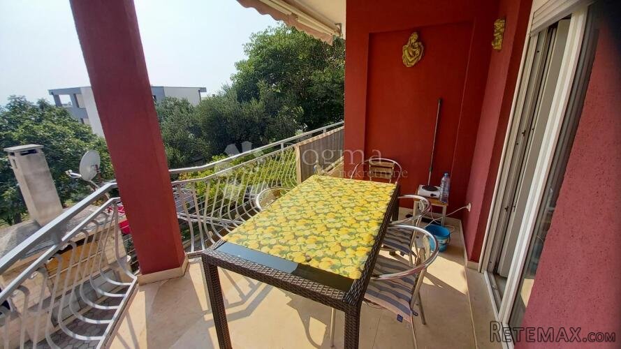 Apartmanska kuća sa velikom okućnicom - 6