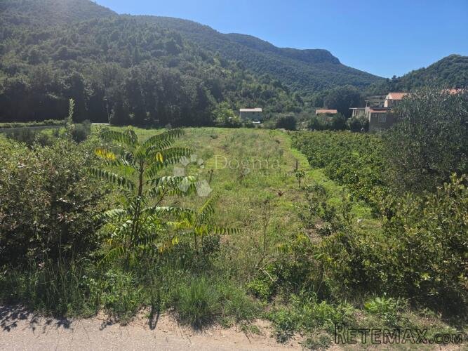 Građevinsko zemljište 460 m² u Žuljani na Pelješcu