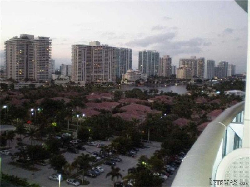 Ocean View 2 Bed Apartment