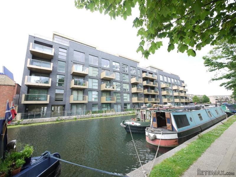 The Prestigious Amberley Waterfront..