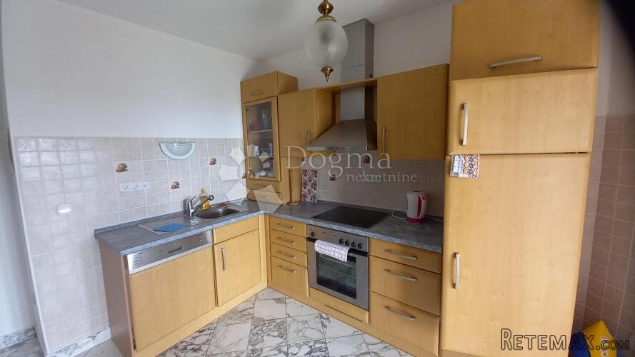 Apartmanska kuća sa velikom okućnicom - 8