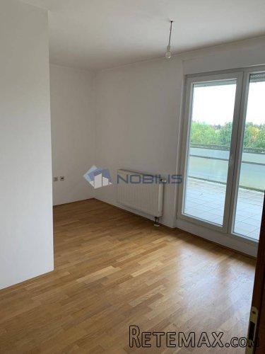 Varaždin, Banfica, penthouse 132m2, 3 terase, 5 soba