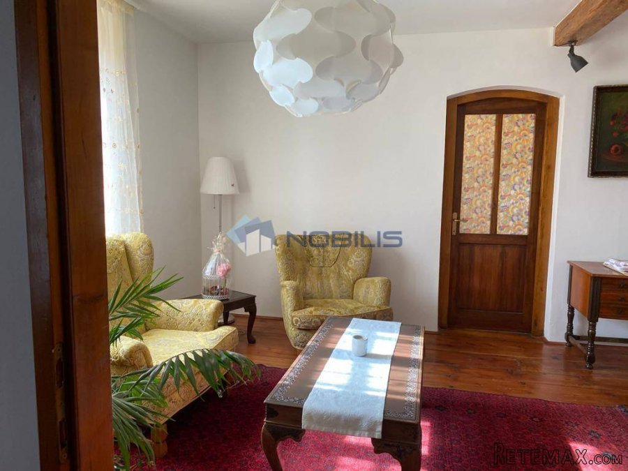Varaždin, centar, trosobni stan 72 m2, 1. kat - 10