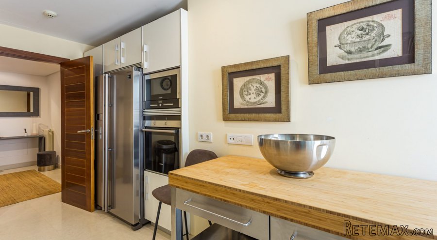 This lovely property is located in an exclusive gated.. - 2