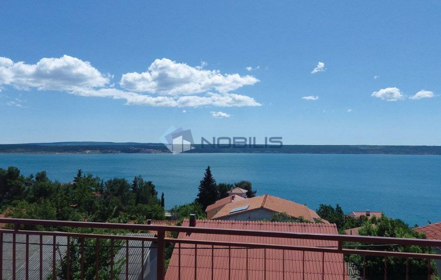 Zadar, Maslenica, 3 apartmanske jedinice, 240m2, namješteno