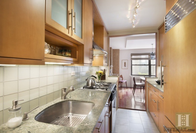 2 bedroom Apartment For Sale: 165 WEST.. - 2