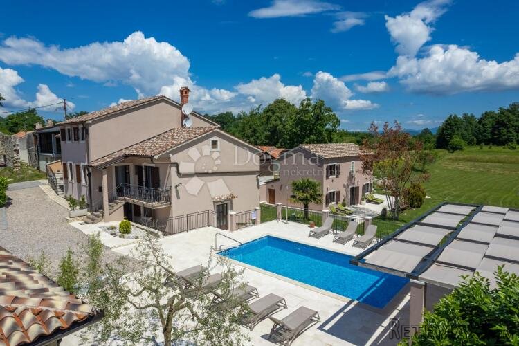 Tri kuće za odmor na 4500 m² okućnice! - 9