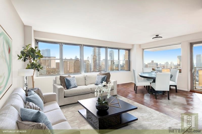 2 bedroom Apartment For Sale: 15 WEST..