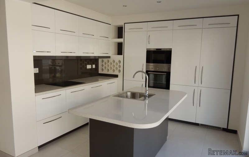 Modern apartment in the port of javea