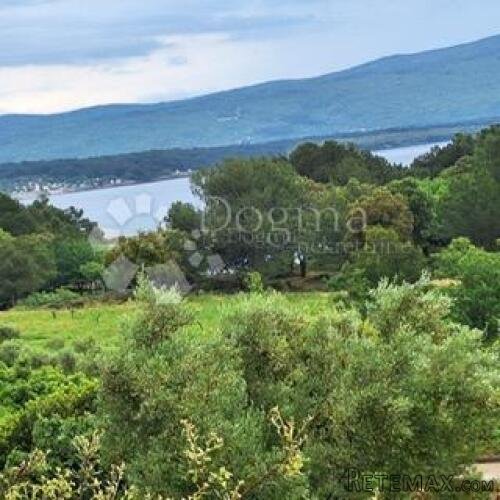 OTOK KRK, ATRAKTIVNO ZEMLJIŠTE SPORTSKO REKREACIJSKE NAMJENE - 2