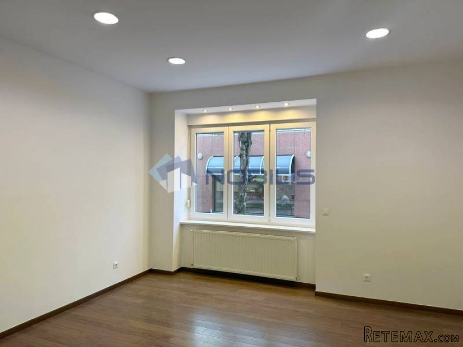 Zagreb - Centar, Posl. prostor 125 m2 - 2