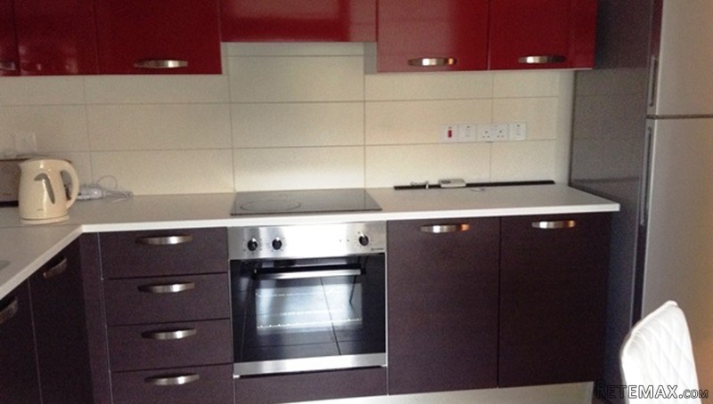 2 Bedroom Apartment In Christina.. - 2
