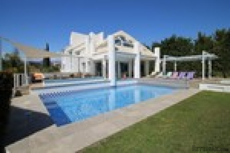 6 Bedrooms - Villa - Malaga - For Sale
