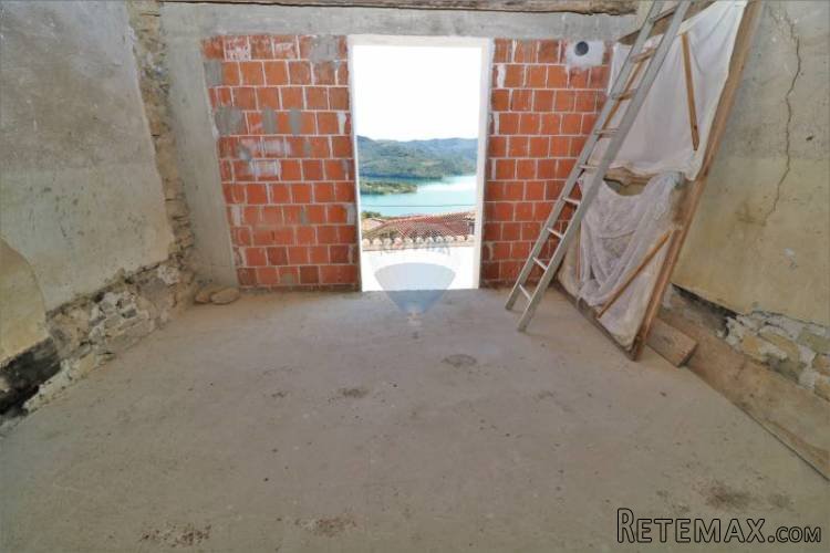 Kamena kuća s pogledom na jezero - 4