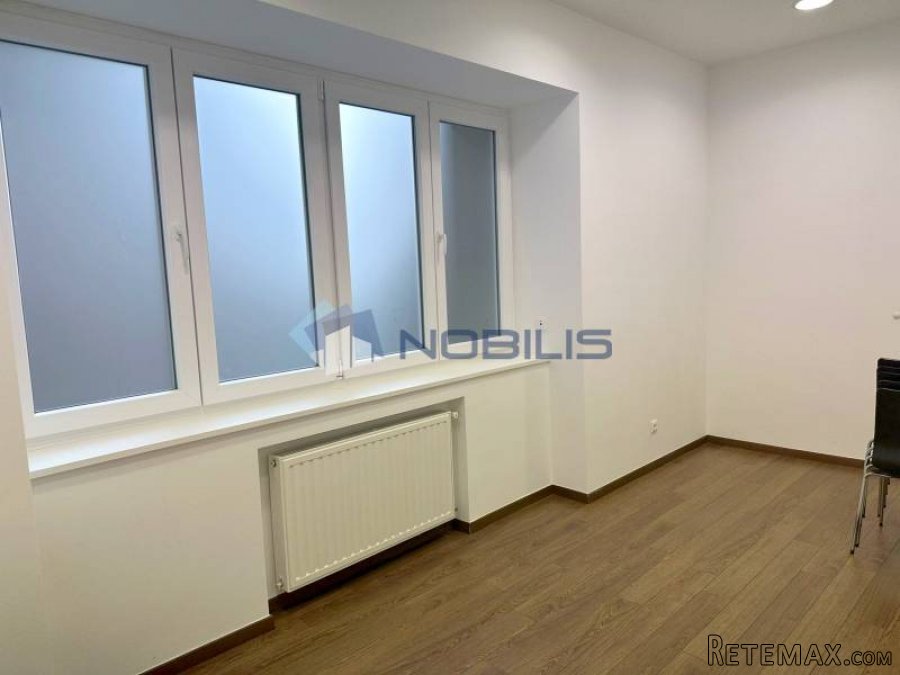 Zagreb - Centar, Posl. prostor 125 m2 - 4