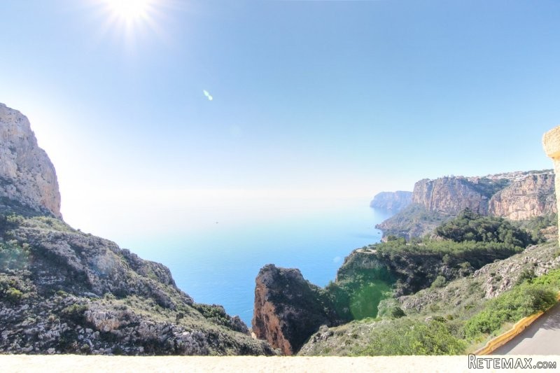 3 bedroom Apartment with panoramic sea..