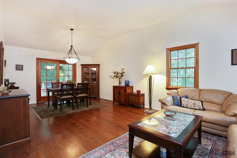 3 bedroom House For Sale: 17 Glen Wood.. - 2