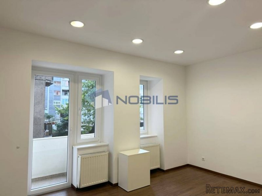 Zagreb - Centar, Posl. prostor 125 m2 - 6