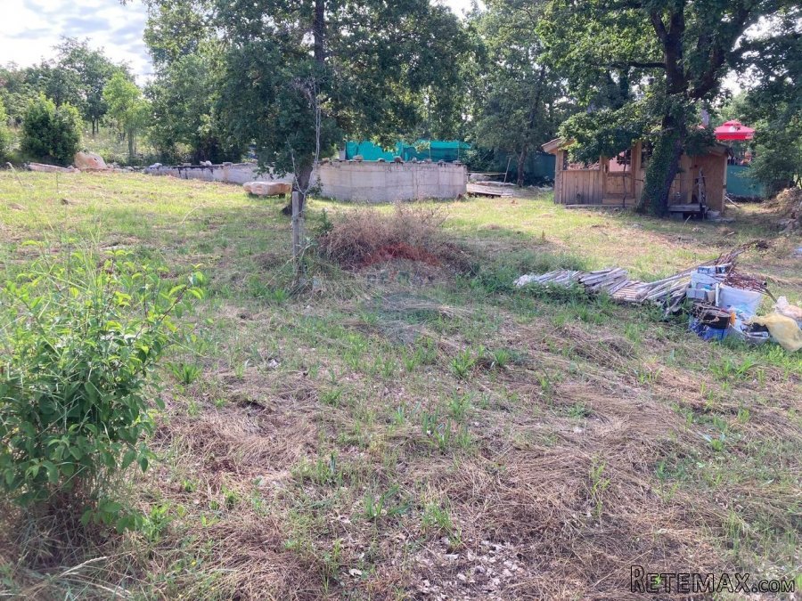 Višnjan, građevinsko zemljište sa započetom gradnjom - 7