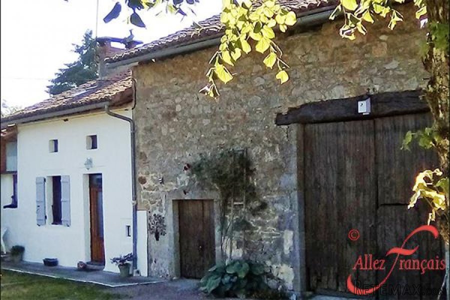 Marval (Haute Vienne) - Three renovated stone cottages with a..