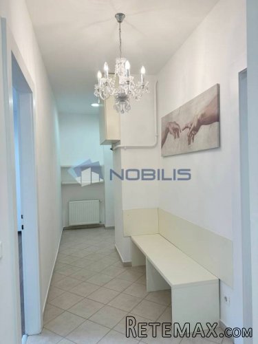 Zagreb - Centar, Posl. prostor 125 m2 - 8