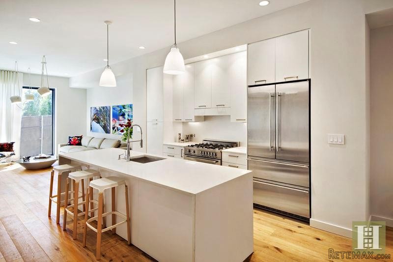 4 bedroom Apartment For Sale: 8.. - 2