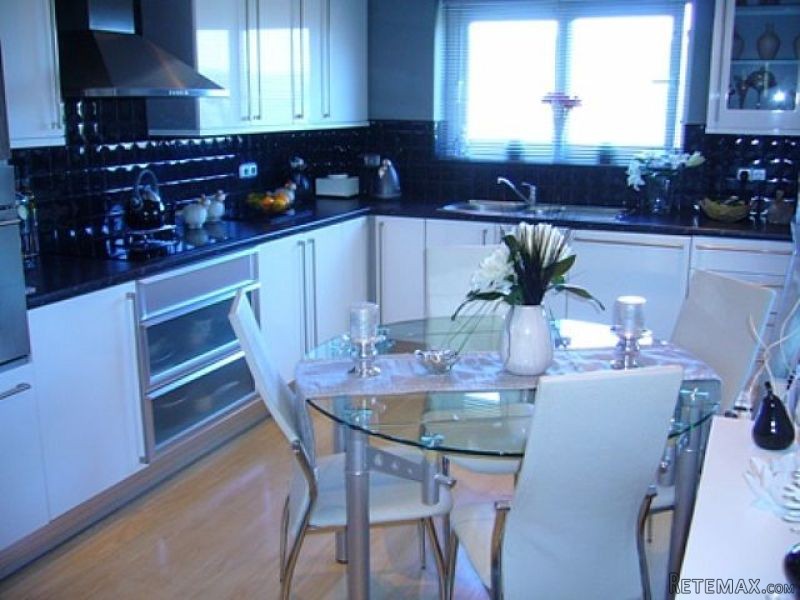 Stunning 4 bedroom villa - 2
