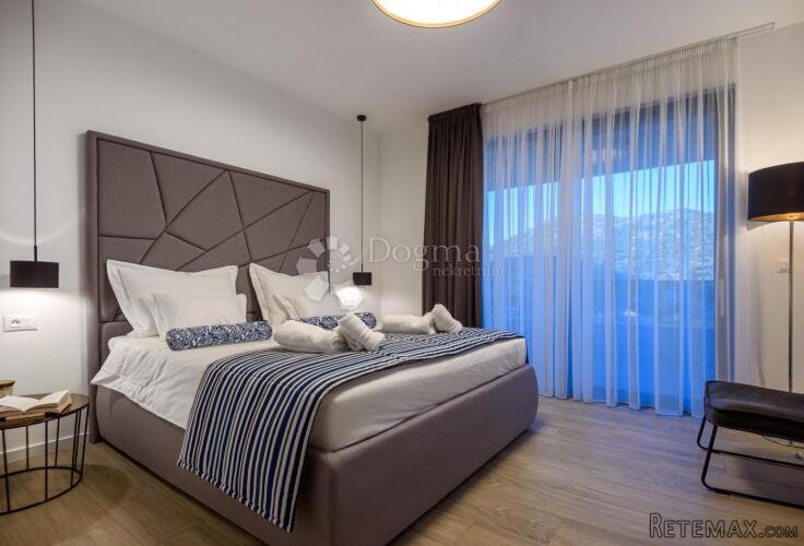MARINA KOD TROGIRA – LUXUZNE VILLE LUCY ***** VILLA PLUM - 10